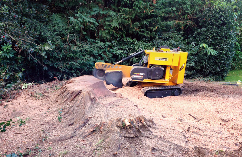 Stump grinding machine